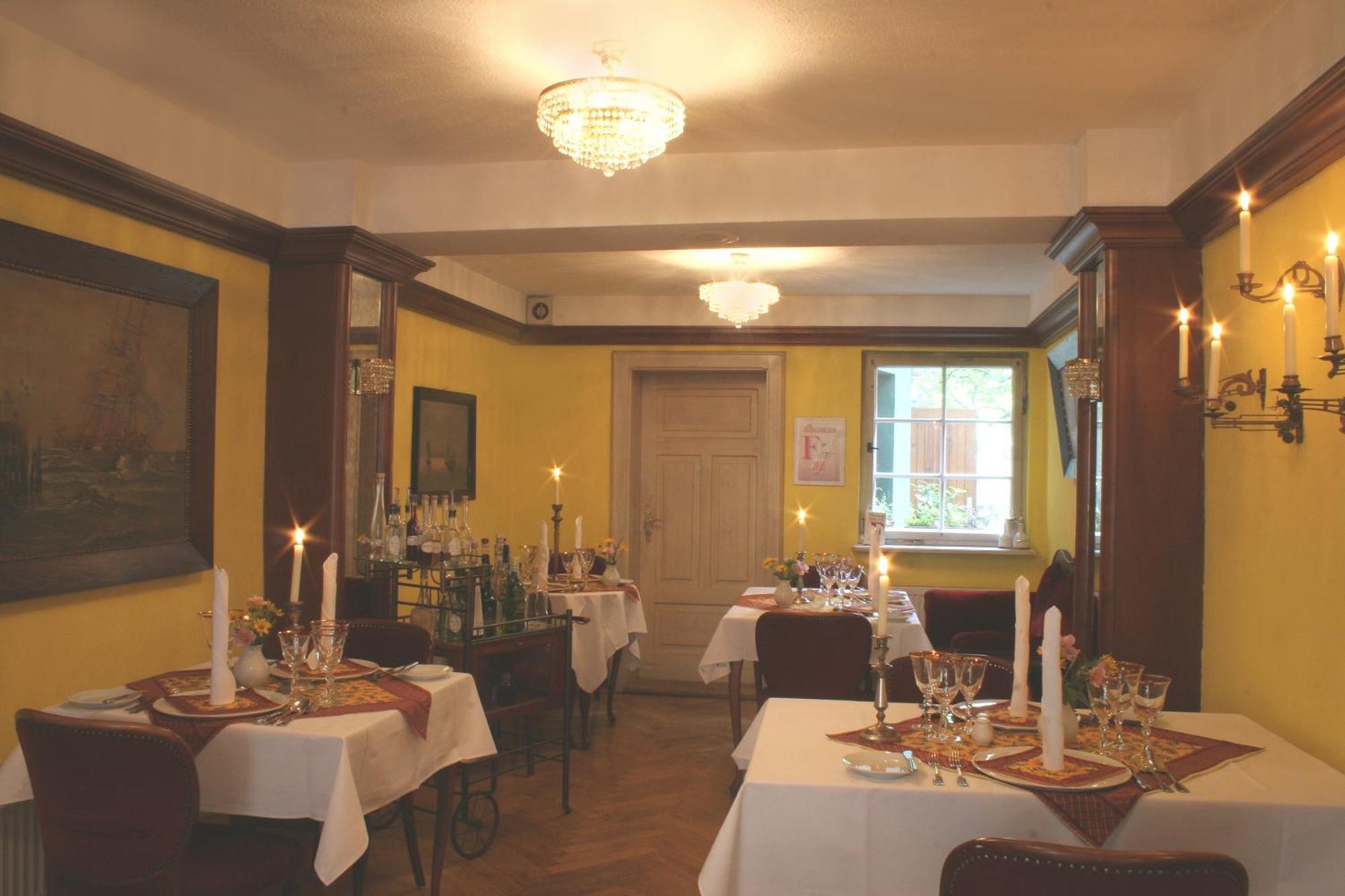 Hotel Reingard Вісмар Екстер'єр фото